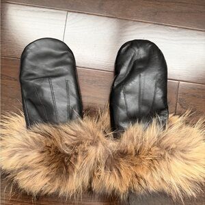 Black Leather Mittens with Fur Trim